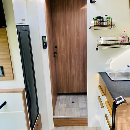 אתר קמפינג Vanlodge *
