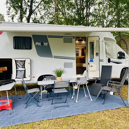 Vanlodge Campingplatz Varneil