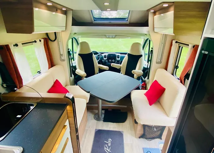 Vanlodge Camping Varneil